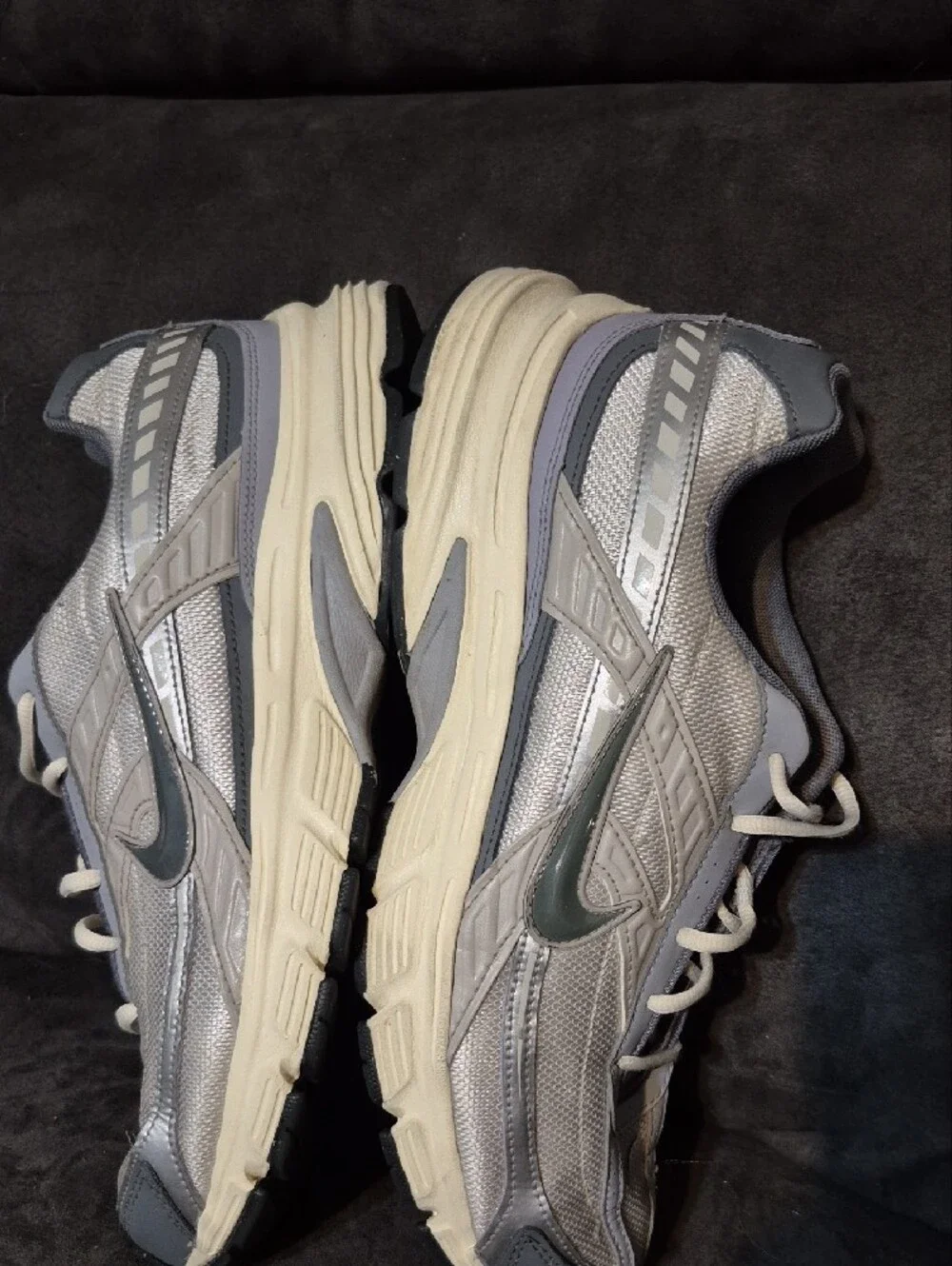 Nike Men’s Silver and Gray Athletic Running Sneakers